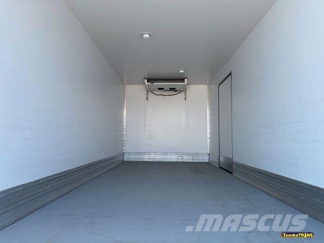 Renault D210*CARRIER XARIOS 500 -20C +30C* 12 TON Isotermos y frigoríficos