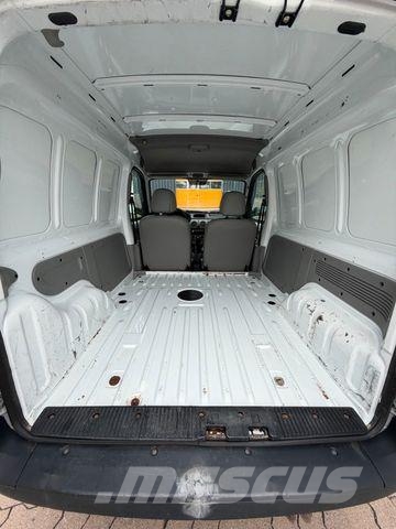 Renault Kangoo Rapid 1.2 - 122 TKm Lätta skåpbilar