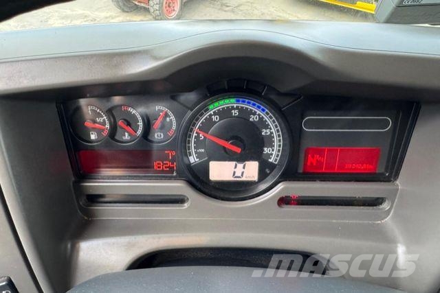 Renault Kerax 410 6x4 HMF1820-7 **38'000KM** Bañeras basculantes usadas