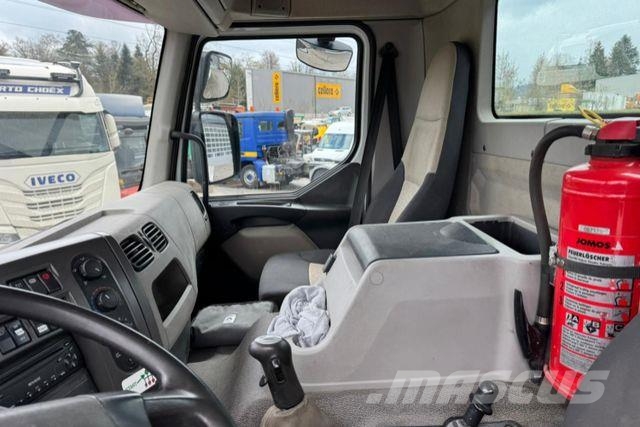 Renault Kerax 450 6x4 Camiones con chasís y cabina