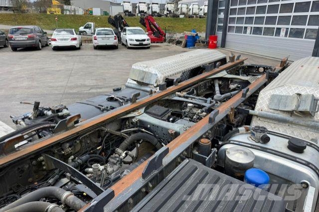 Renault Kerax 450 6x4 Camiones con chasís y cabina