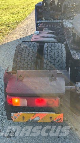 Renault MAGNUM 440 18T وحدات الجر