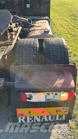 Renault MAGNUM 440 18T وحدات الجر