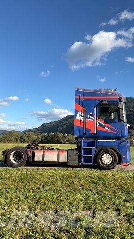 Renault MAGNUM 440 18T وحدات الجر