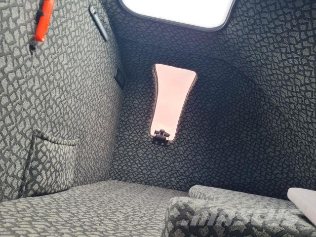 Renault Master 2,3 ltr Kühlkoffer Schlafkabine بدرجة حرارة قابلة للضبط