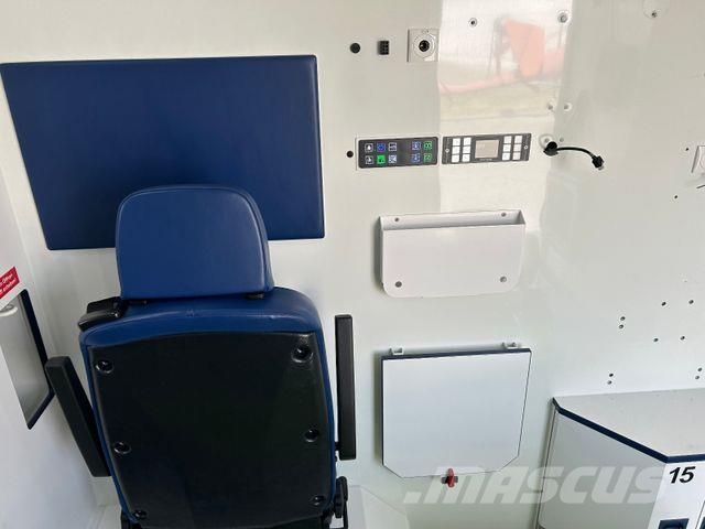 Renault Master / Rettungswagen Trage / Liege Ambulancias