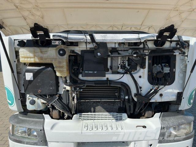 Renault MIDLUM 12.220 Izo Koffer*LBW*LIFT TAIL Camiones con caja de remolque