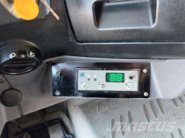 Renault MIDLUM 12.220 Izo Koffer*LBW*LIFT TAIL Camiones con caja de remolque