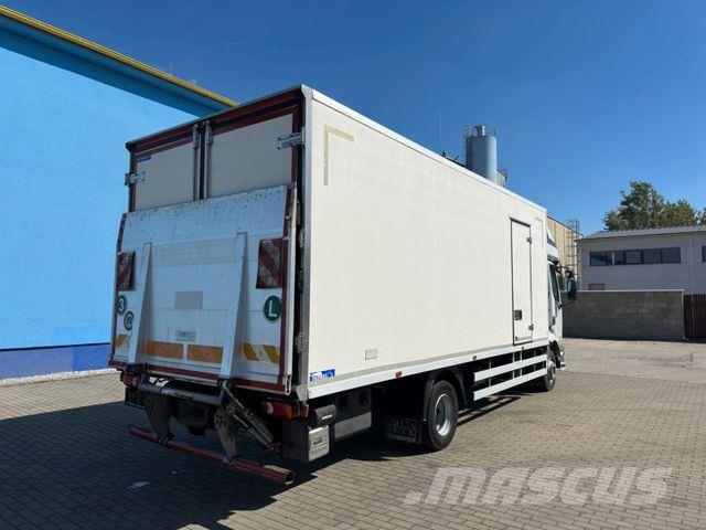 Renault MIDLUM 12.220 Izo Koffer*LBW*LIFT TAIL Camiones con caja de remolque
