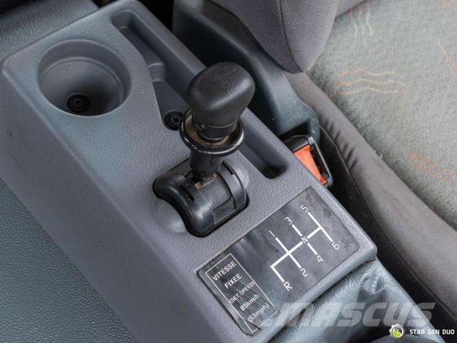 Renault MIDLUM 4x4 Doka Chassis Camiones con chasís y cabina
