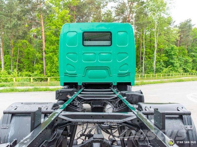 Renault MIDLUM 4x4 Doka Chassis Camiones con chasís y cabina