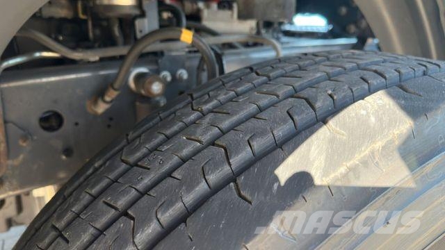 Renault PREMIUM 460 DXI EEV *Tank ADR* وحدات الجر
