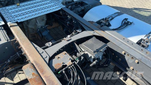 Renault PREMIUM 460 DXI EEV *Tank ADR* وحدات الجر