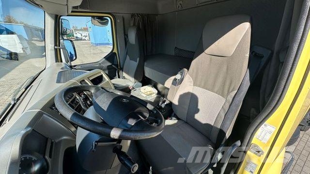 Renault PREMIUM 460 DXI EEV *Tank ADR* وحدات الجر