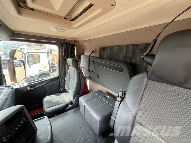 Scania G 450 8x4 4-Achs Kipper Bordmatik Savivarčių priekabų vilkikai