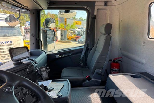 Scania G490 6x4 Vetopöytäautot