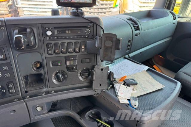 Scania G490 6x4 Vetopöytäautot