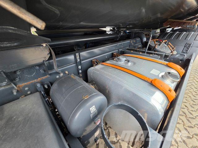 Scania P 320 DB4X2MNA / ADR: AT | FL Camiones cisternas