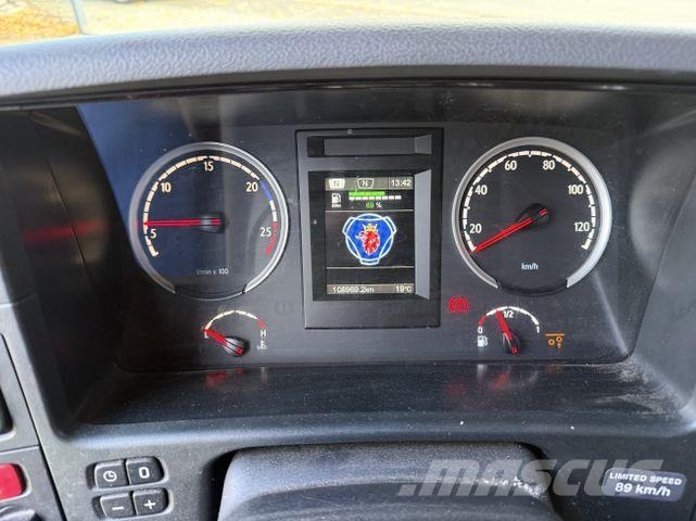 Scania P280 6X2*4 Camiones con chasís y cabina