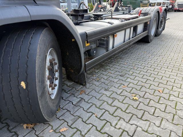 Scania P280 6X2*4 Camiones con chasís y cabina