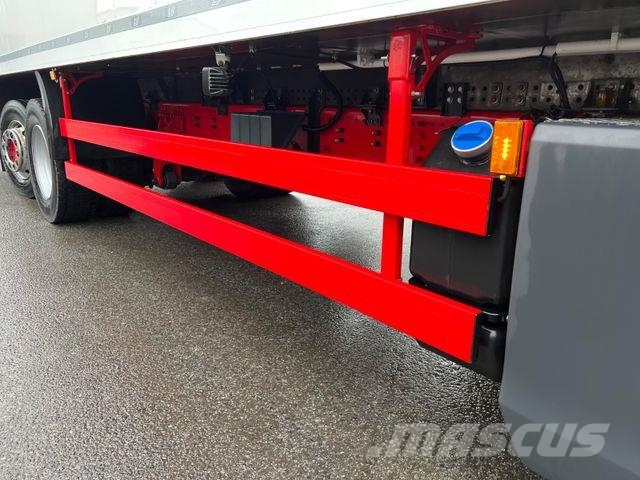 Scania P320 Carrier 1150 Multitemp Lenk-Lift Achse Temperature controlled trucks
