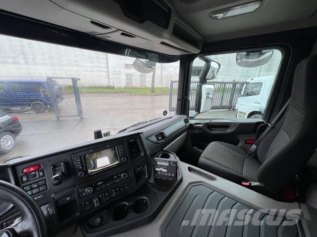 Scania P320 Carrier 1150 Multitemp Lenk-Lift Achse Temperature controlled trucks