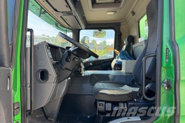 Scania P340 4x2 Getränkeaufbau شاحنات أخرى