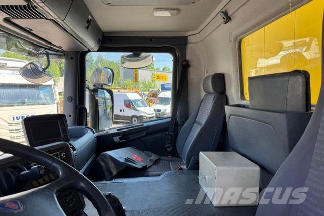 Scania P340 4x4 Camiones de caja de lona