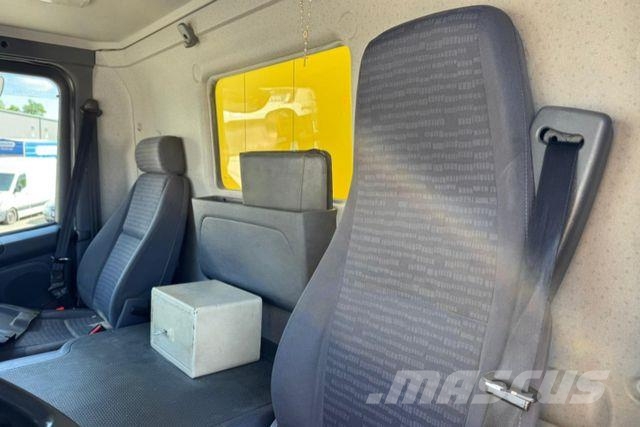 Scania P340 4x4 Camiones de caja de lona