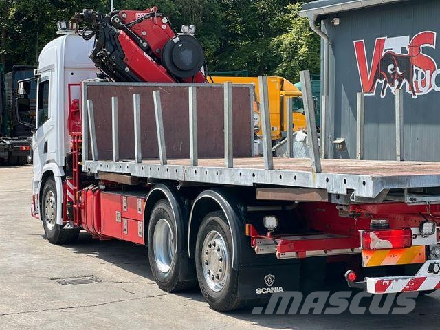 Scania P410 6x2 BDF-Pritsche mit Fassi F215A.2.24 Kran Camiones con chasís y cabina