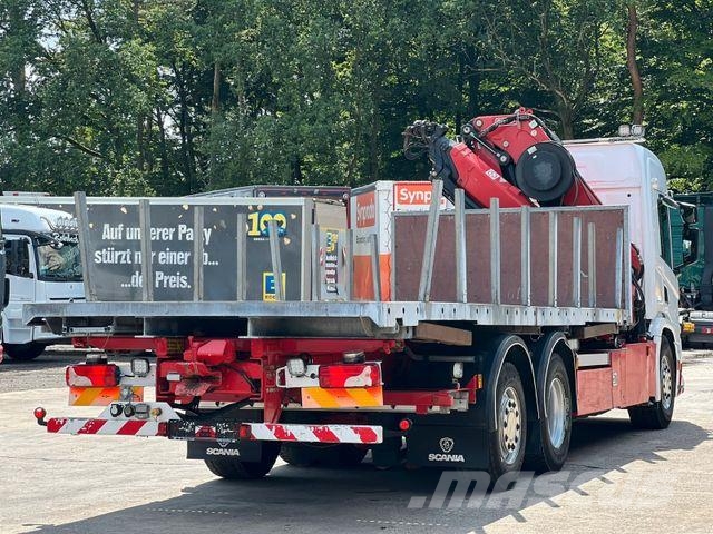 Scania P410 6x2 BDF-Pritsche mit Fassi F215A.2.24 Kran Camiones con chasís y cabina