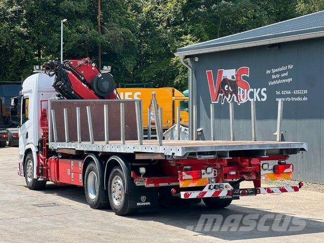 Scania P410 6x2 BDF-Pritsche mit Fassi F215A.2.24 Kran Camiones con chasís y cabina