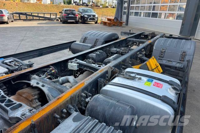 Scania P450 4x2 Шасі з кабіною