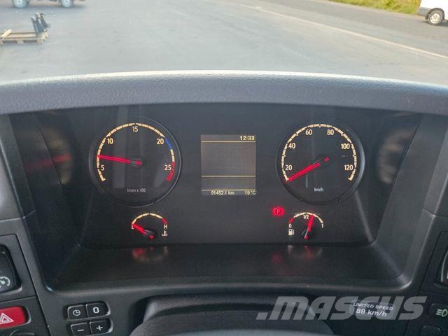 Scania R 380 CB 4x4 HHZ Allrad 3 Sitze Schalter Klima Tovornjaki s ponjavo