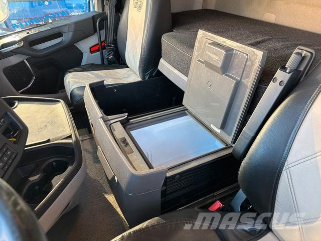 Scania R 500 * STANDKLIMA * 2 X TANK * VOLLVERKLEIDUNG Vilcēji