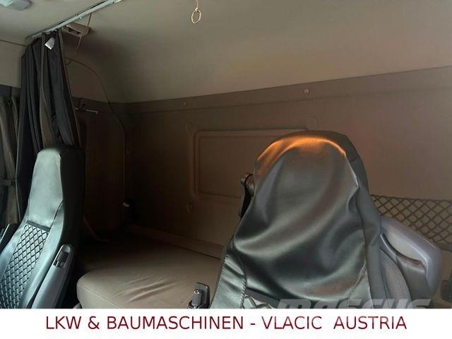 Scania R 580 V8 mit kran PENZ 12Z baujahr 2017 Holztransporter