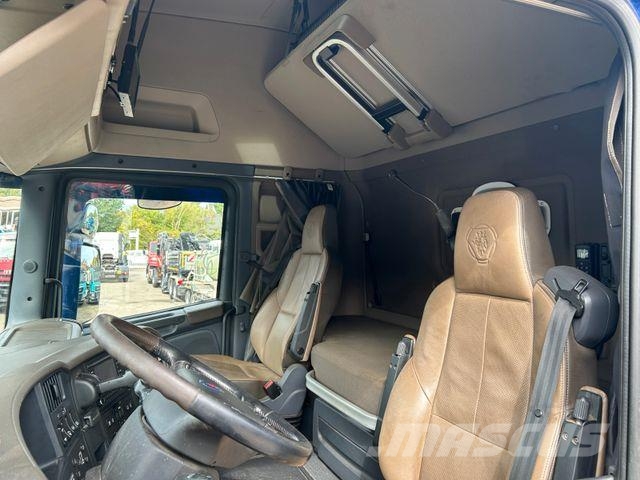 Scania R 580 V8 SZM TOPLINE mit Hydrl. Pumpe 6x4 Vetopöytäautot