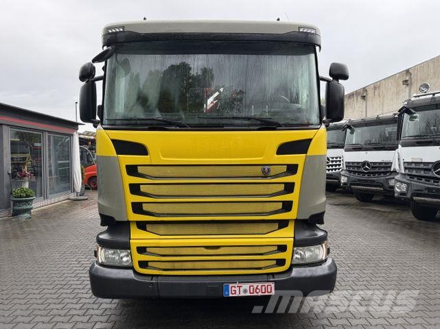 Scania R410 8X2*6 Kran HMF 4020 bis 30 Meter Flatbed / Dropside trucks