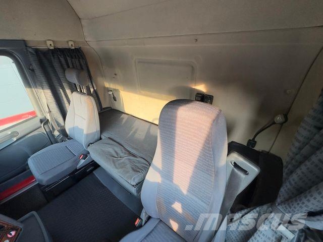 Scania R420 6x2 LL 3.Stock FINKL Viehw. + Hubdach+Rampe شاحنات نقل الحيوانات