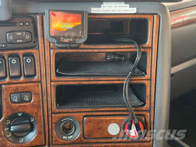 Scania R420 6x2 LL 3.Stock FINKL Viehw. + Hubdach+Rampe شاحنات نقل الحيوانات