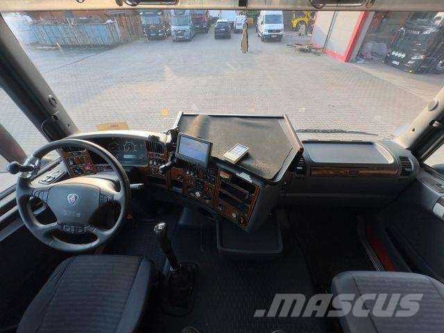 Scania R420 6x2 LL 3.Stock FINKL Viehw. + Hubdach+Rampe شاحنات نقل الحيوانات