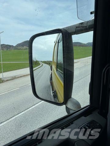 Scania R420 Sattelzugmaschine Vlačilci