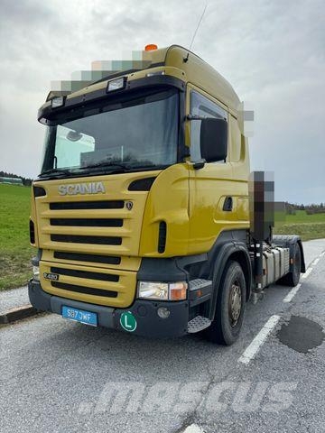Scania R420 Sattelzugmaschine Vlačilci