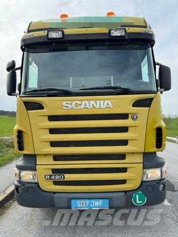 Scania R420 Sattelzugmaschine Vlačilci