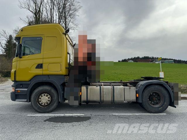 Scania R420 Sattelzugmaschine Vlačilci