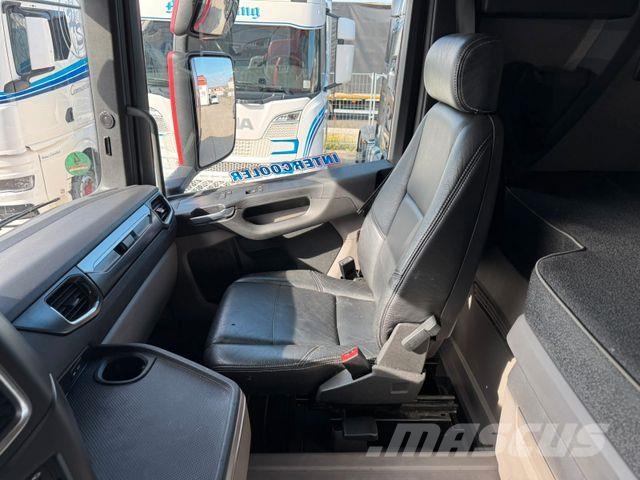 Scania R460 * STANDKLIMA * LEDER * 2 X TANK * 1. HAND * Autotractoare