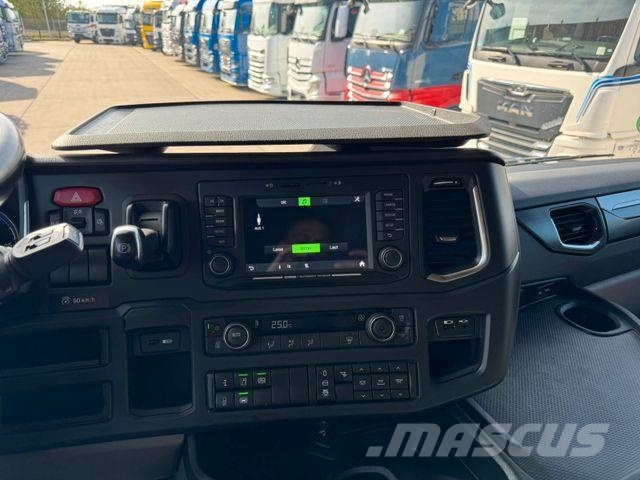 Scania R460 * STANDKLIMA * LEDER * 2 X TANK * 1. HAND * Autotractoare