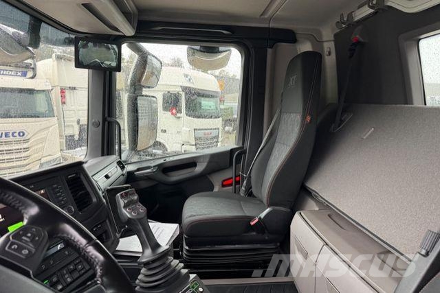 Scania R560 6x4 Boogie Moser AHK Sunkvežimiai su keliamuoju kabliu