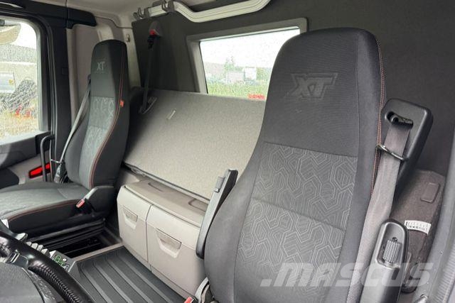 Scania R560 6x4 Boogie Moser AHK Sunkvežimiai su keliamuoju kabliu
