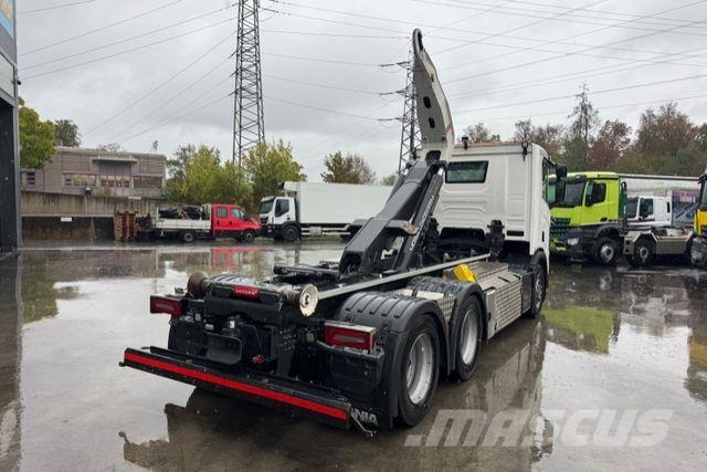 Scania R560 6x4 Boogie Moser AHK Sunkvežimiai su keliamuoju kabliu